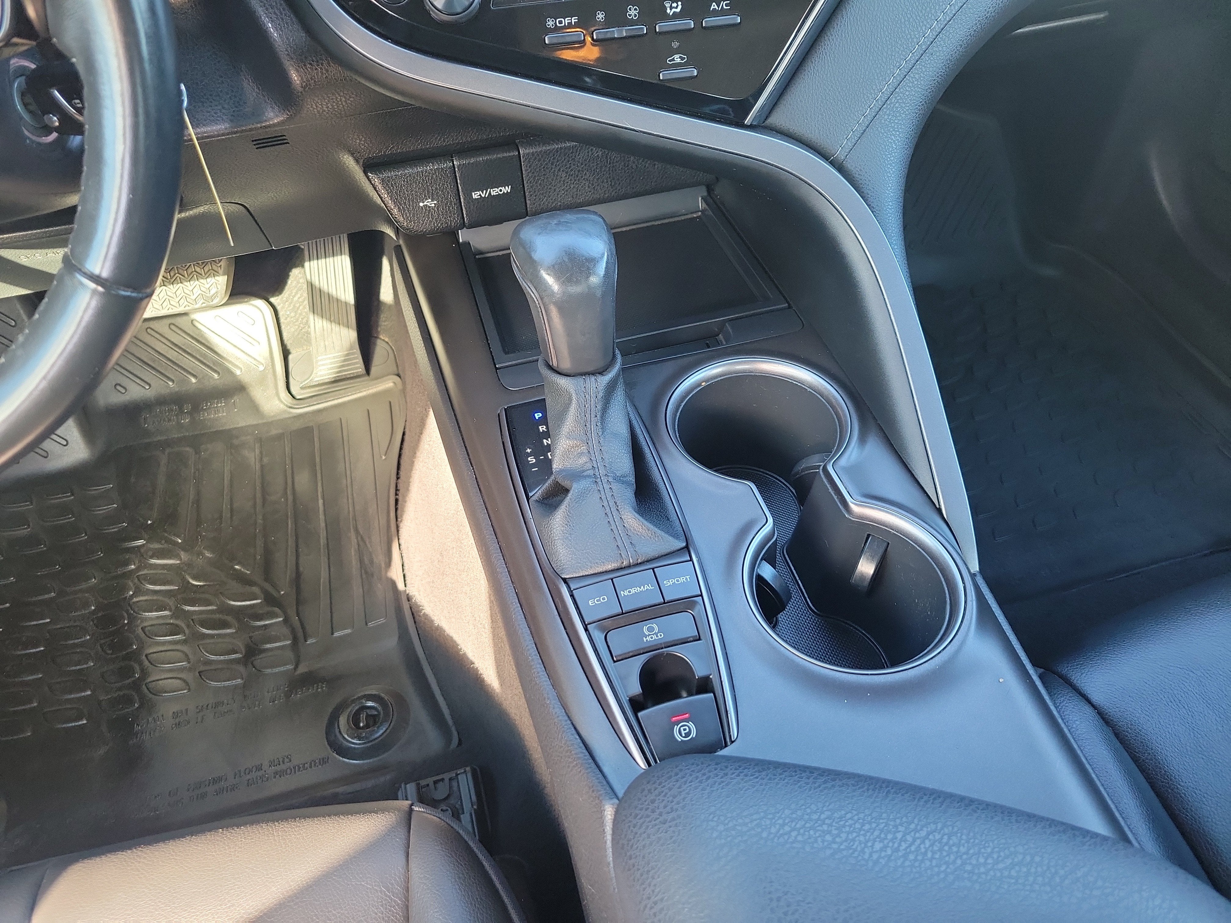 2023 Toyota Camry SE AWD
