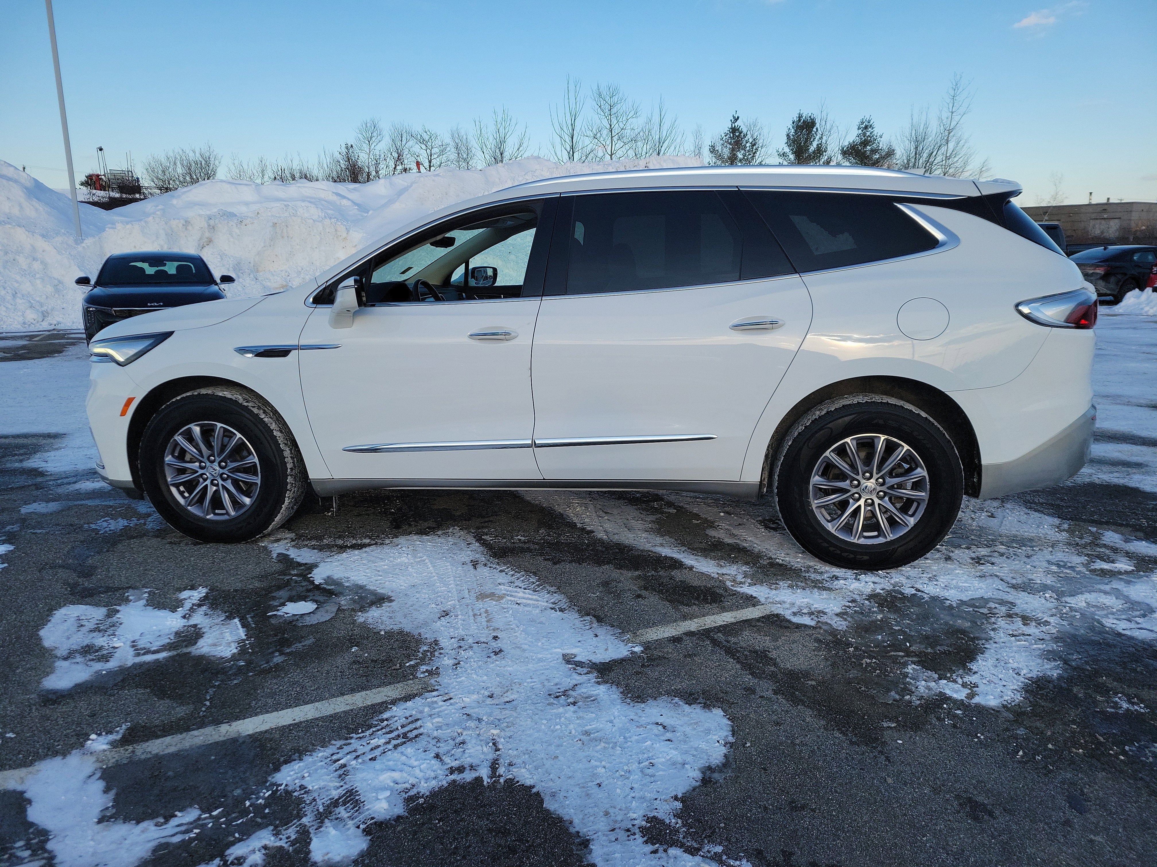 2023 Buick Enclave Essence