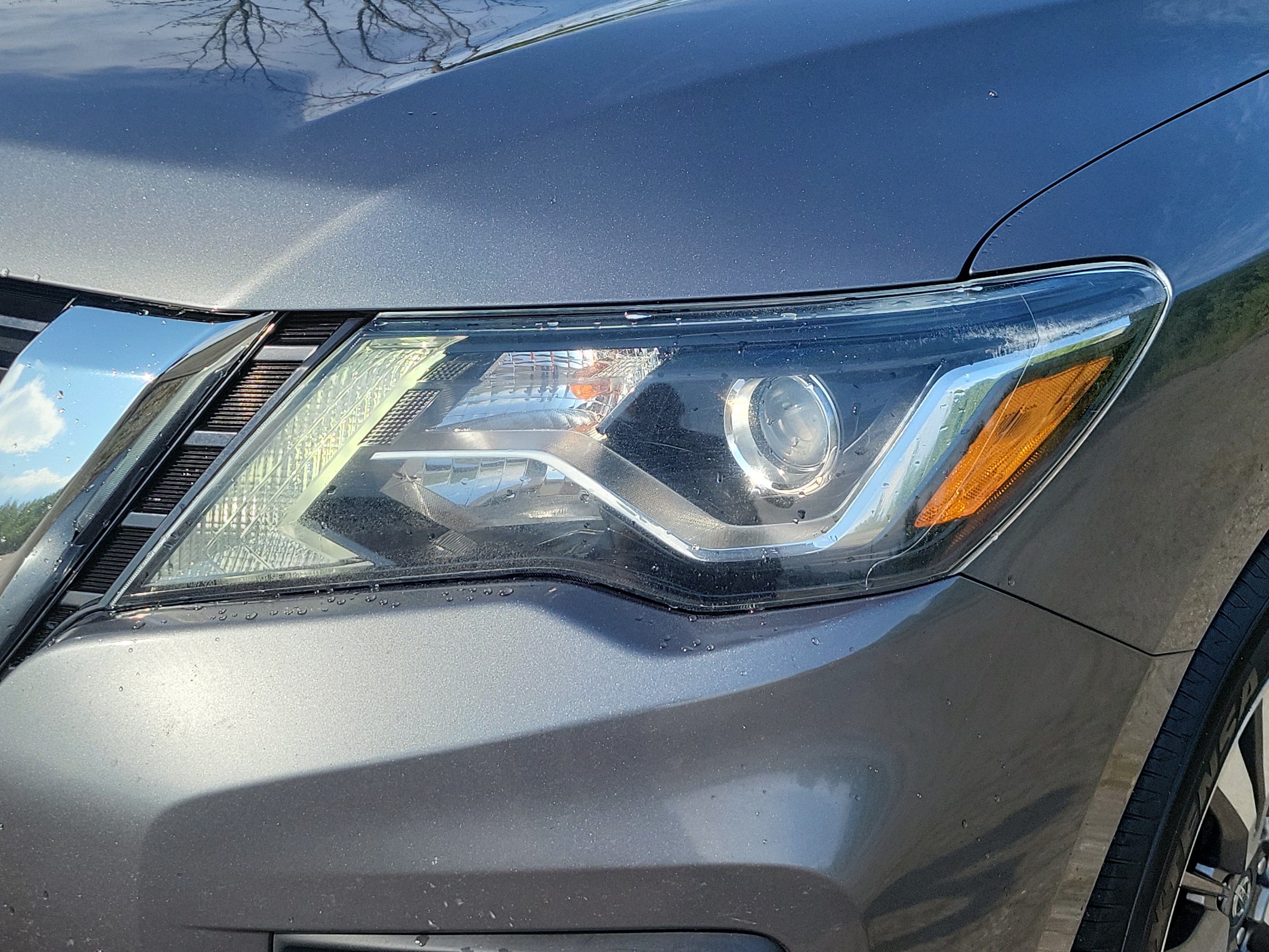 2018 Nissan Pathfinder SL