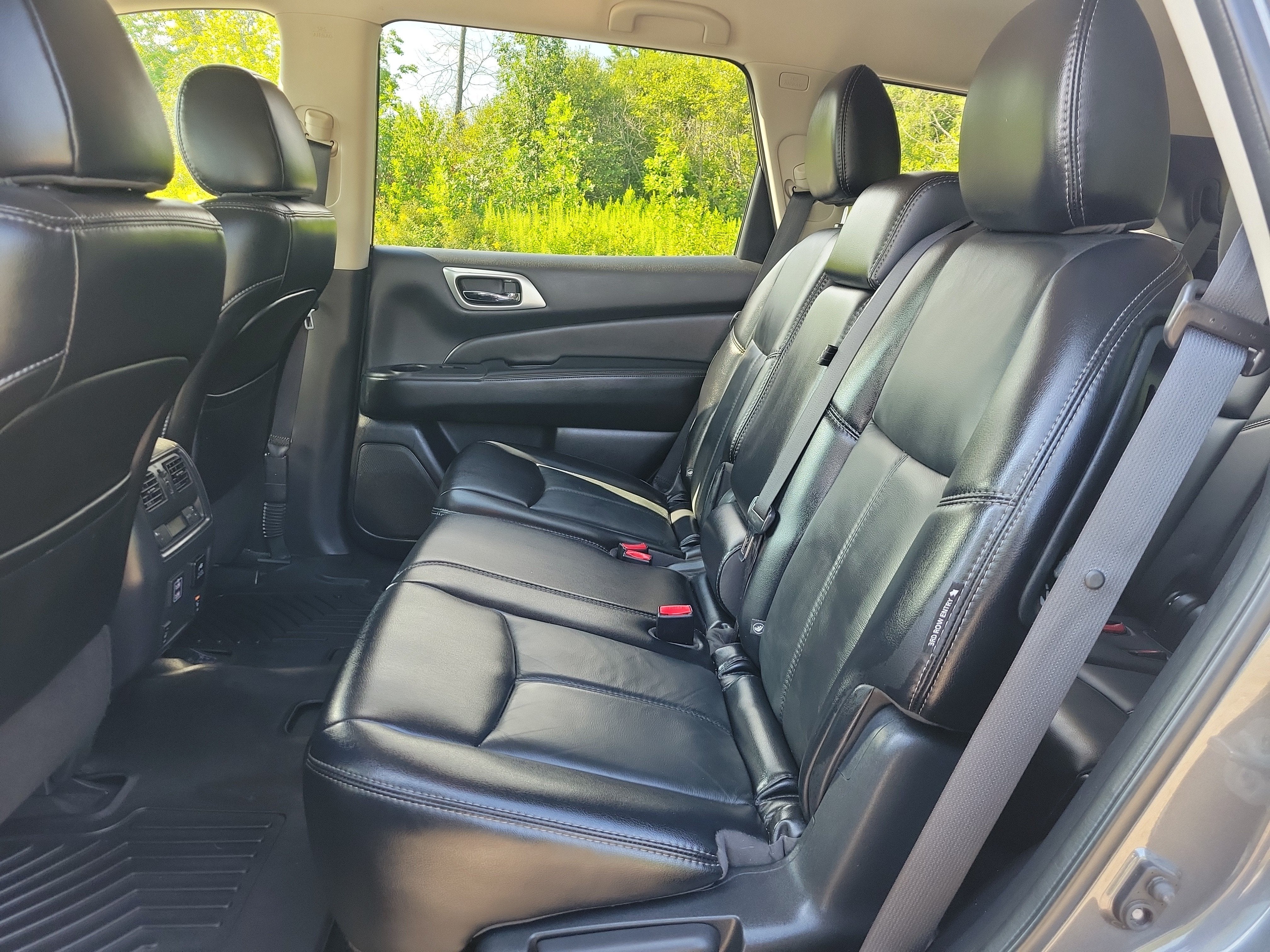 2018 Nissan Pathfinder SL