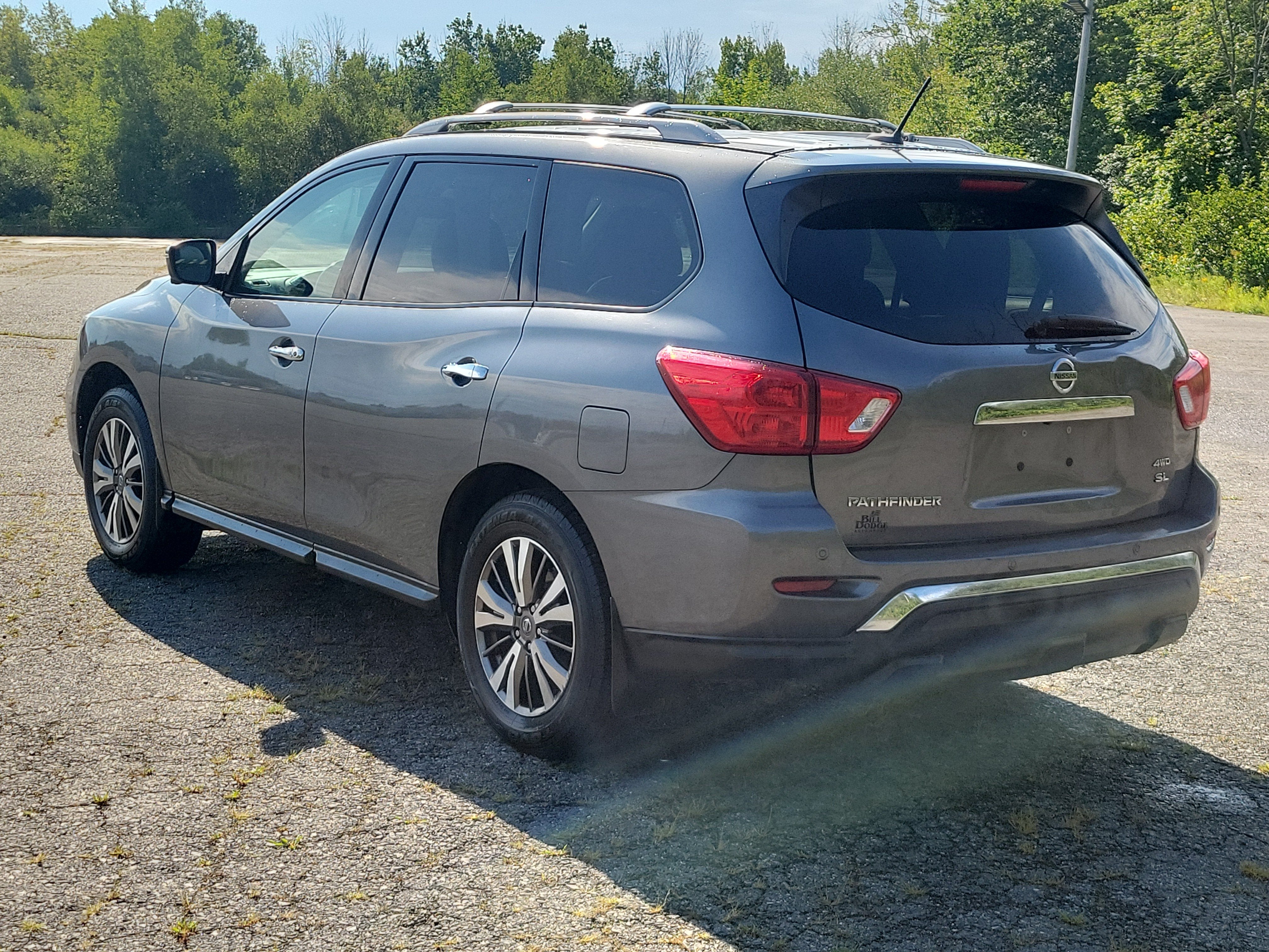 2018 Nissan Pathfinder SL