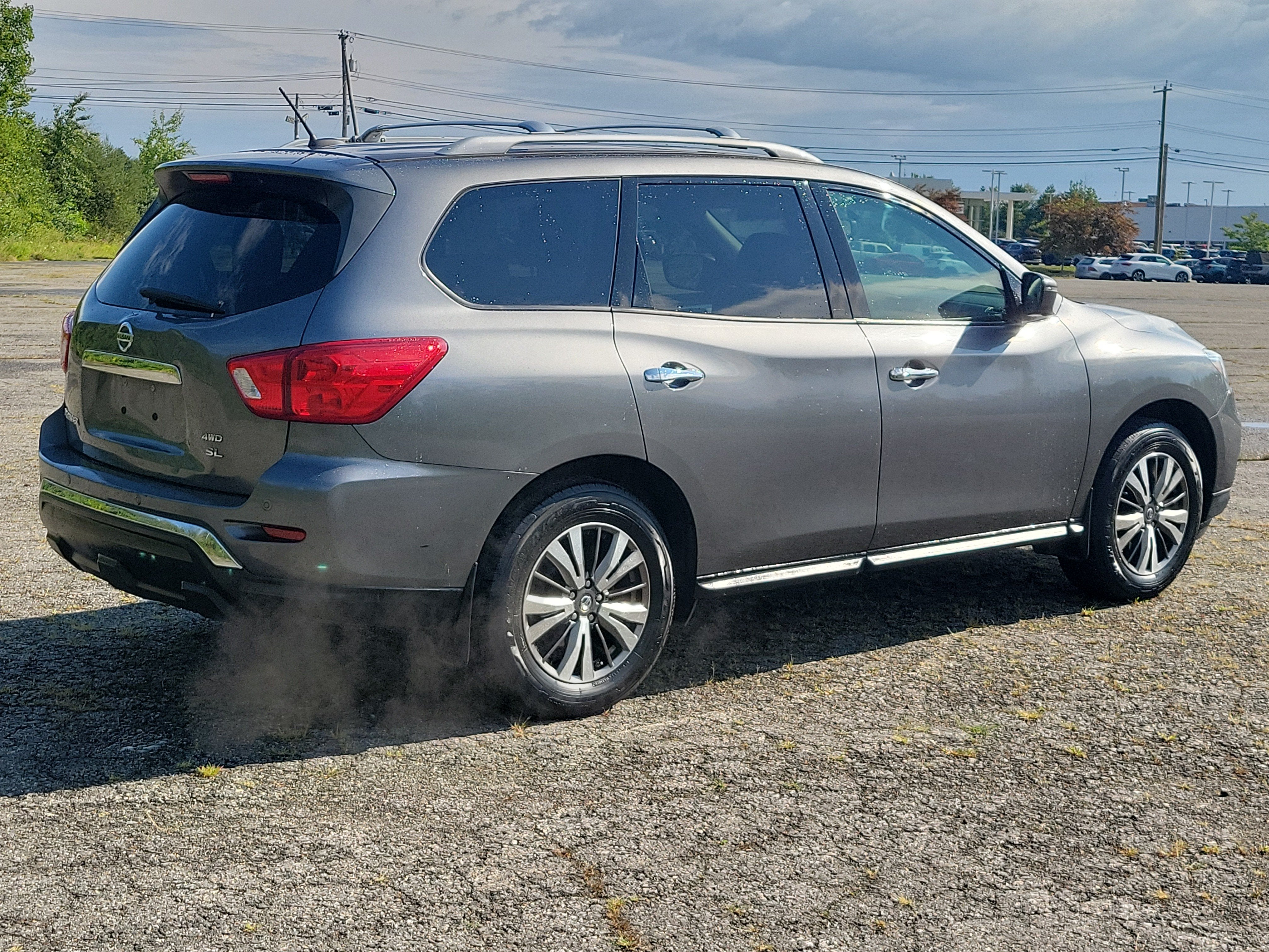 2018 Nissan Pathfinder SL
