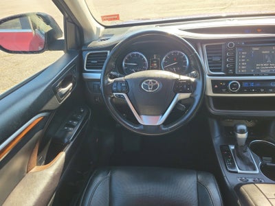 2016 Toyota Highlander Limited V6