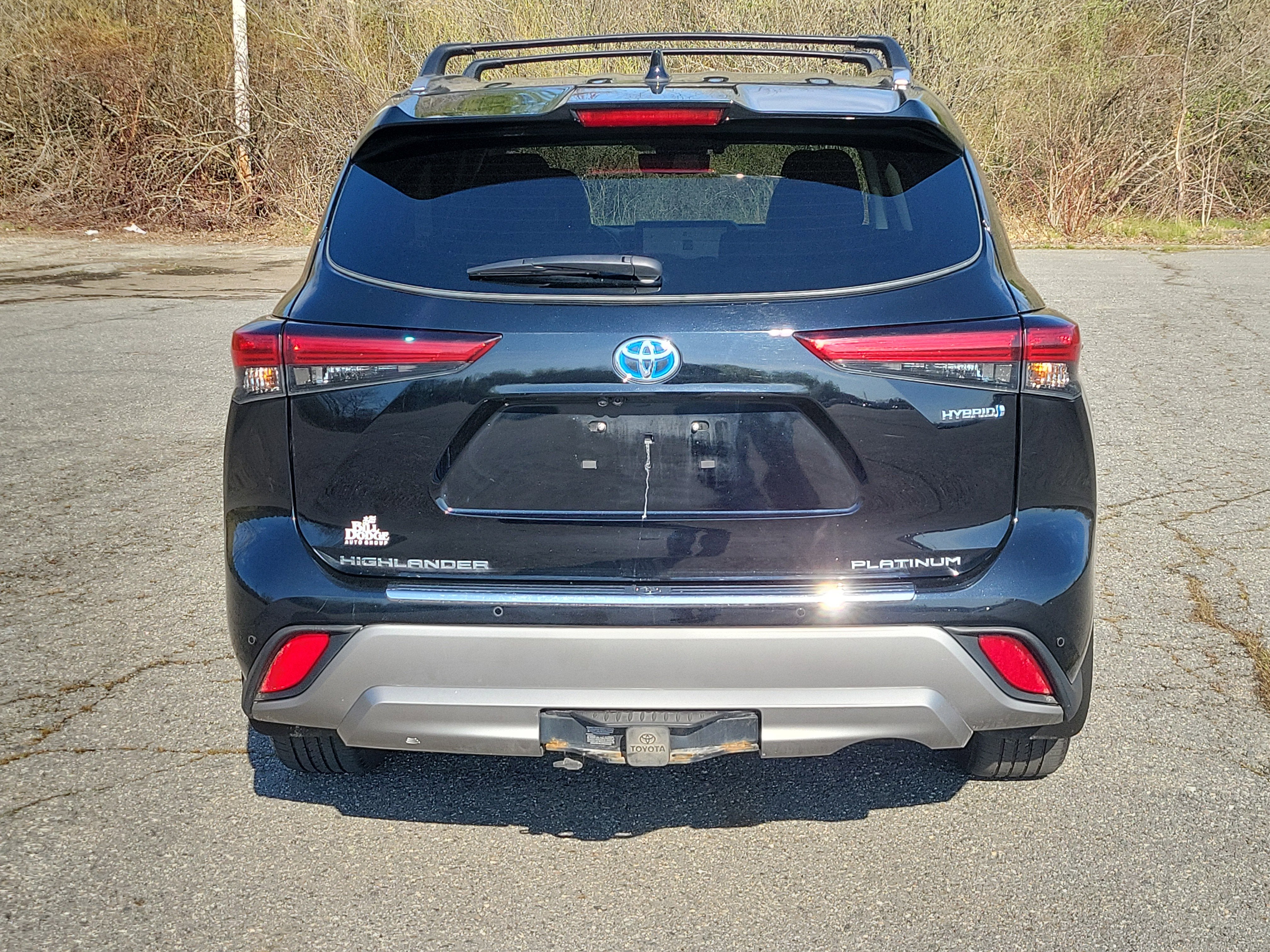 2023 Toyota Highlander Hybrid Platinum