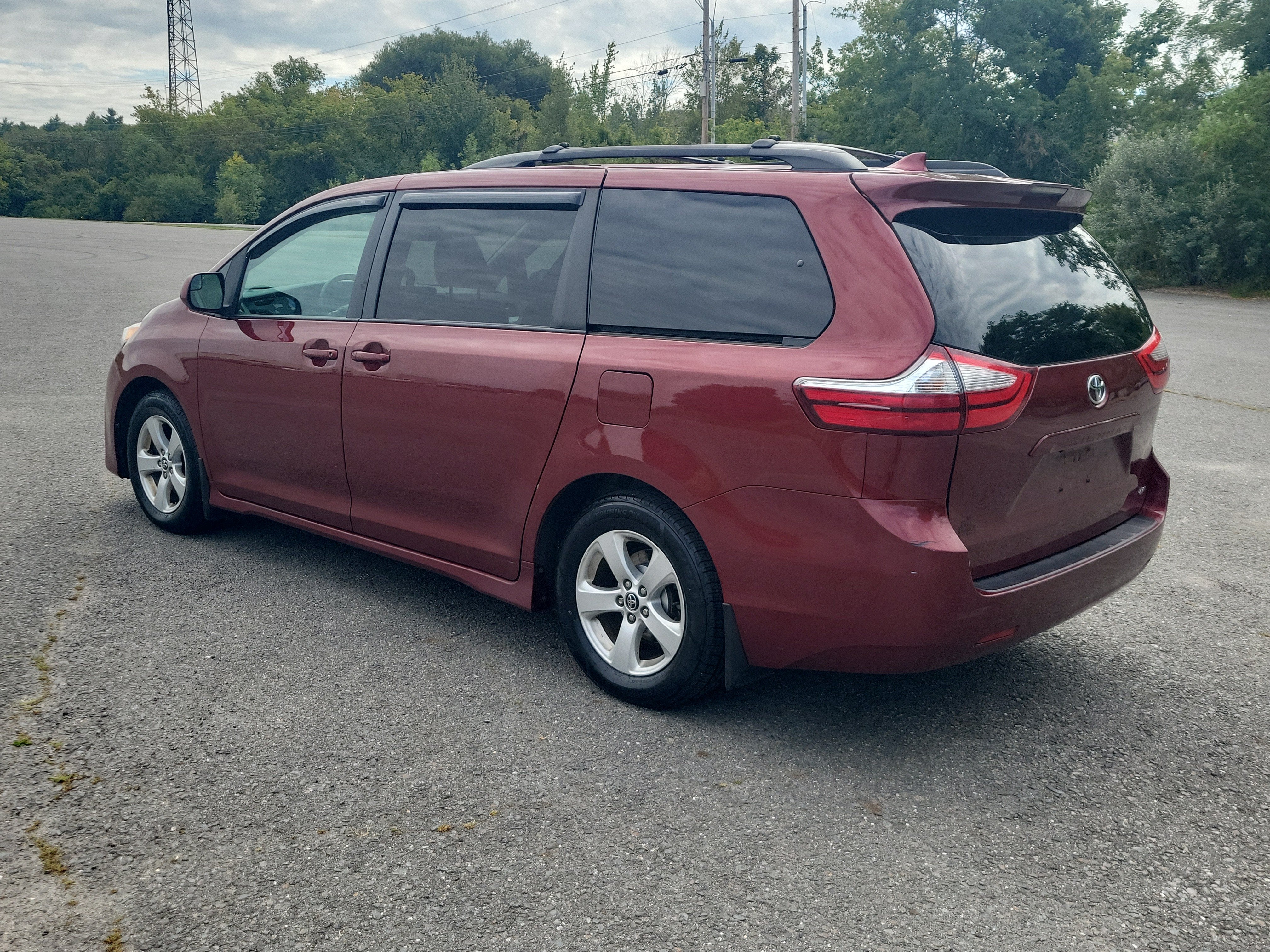 2019 Toyota Sienna LE Auto Access Seat