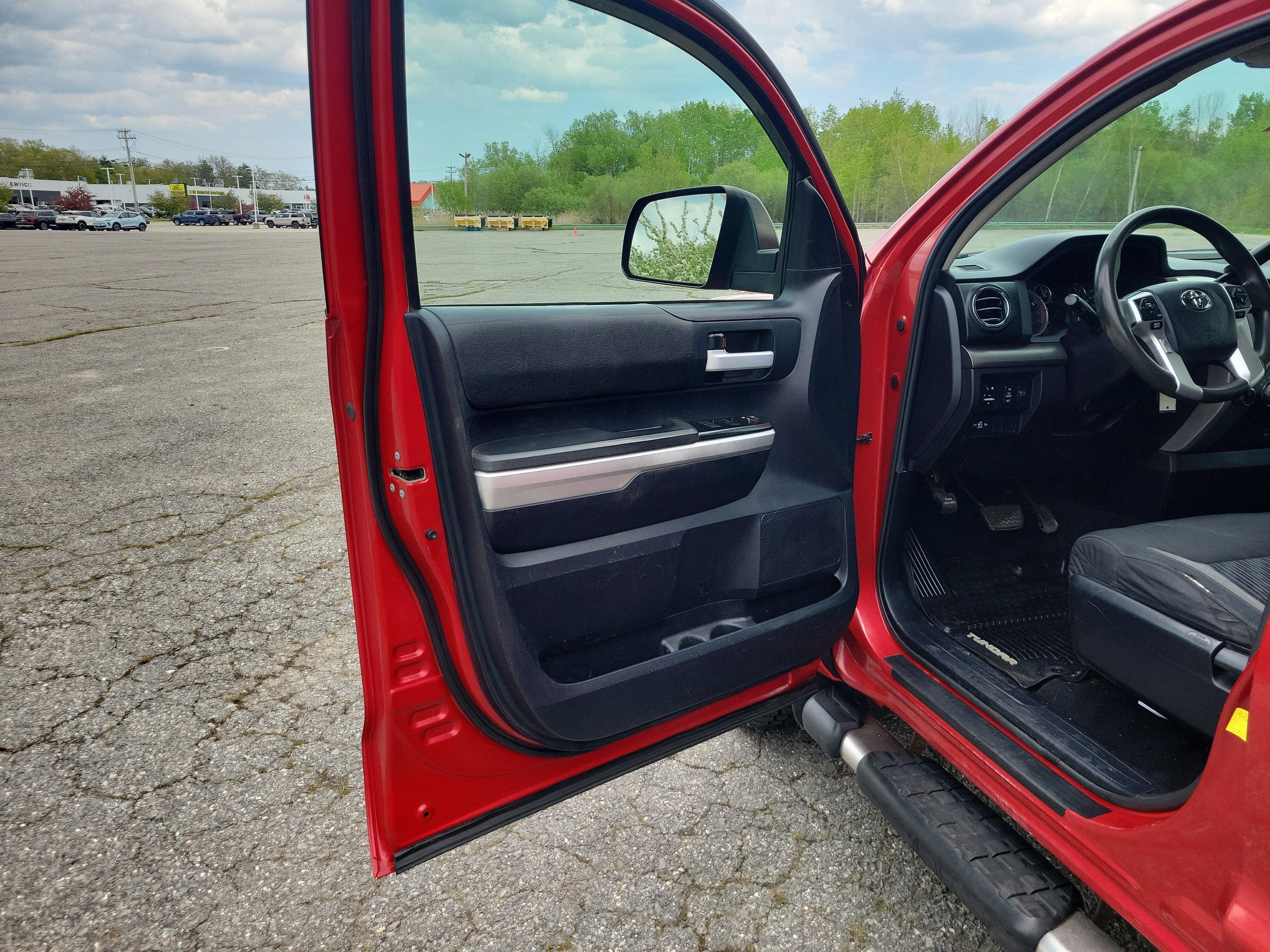 2015 Toyota Tundra SR5 5.7L V8
