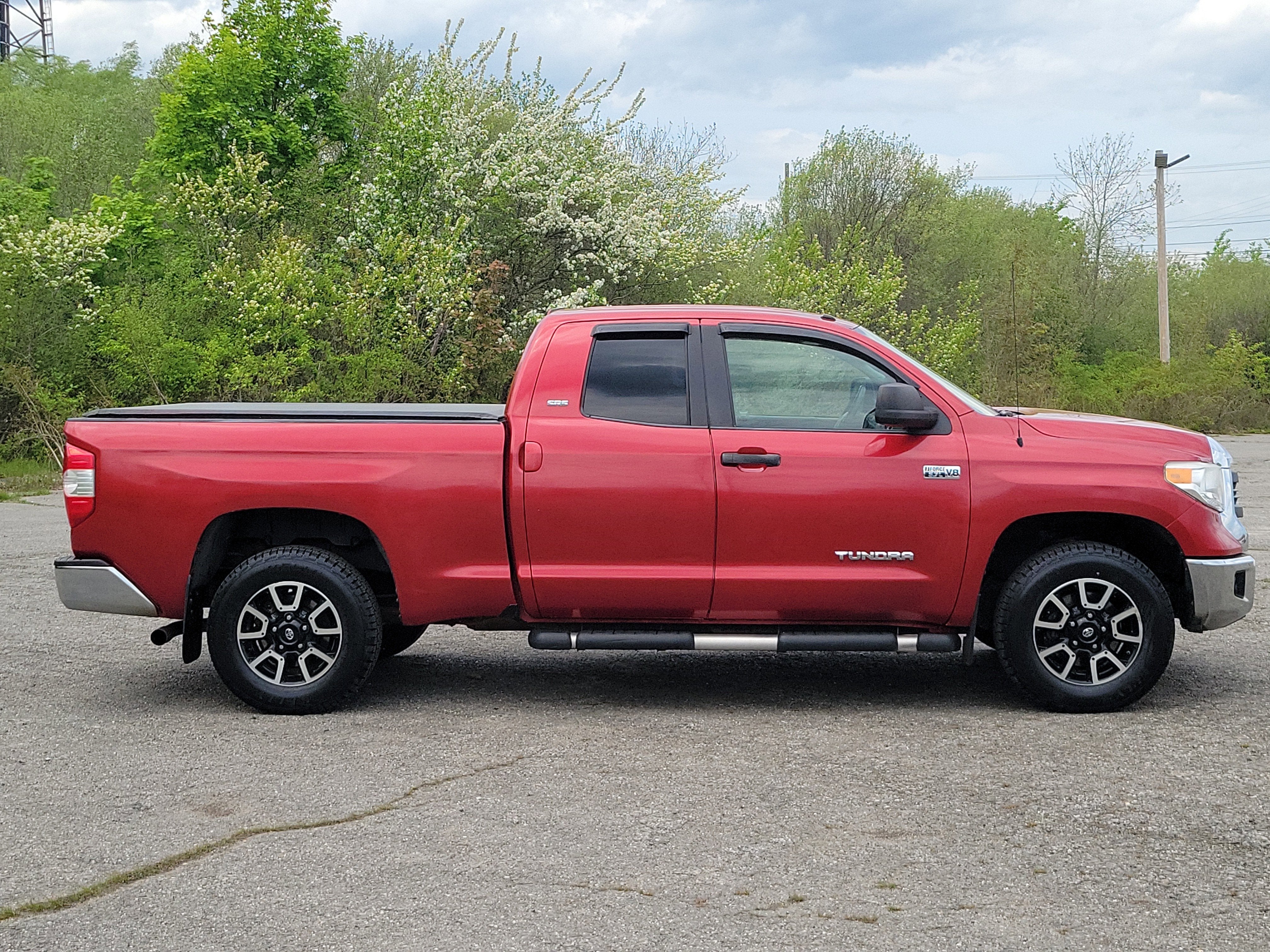 2015 Toyota Tundra SR5 5.7L V8
