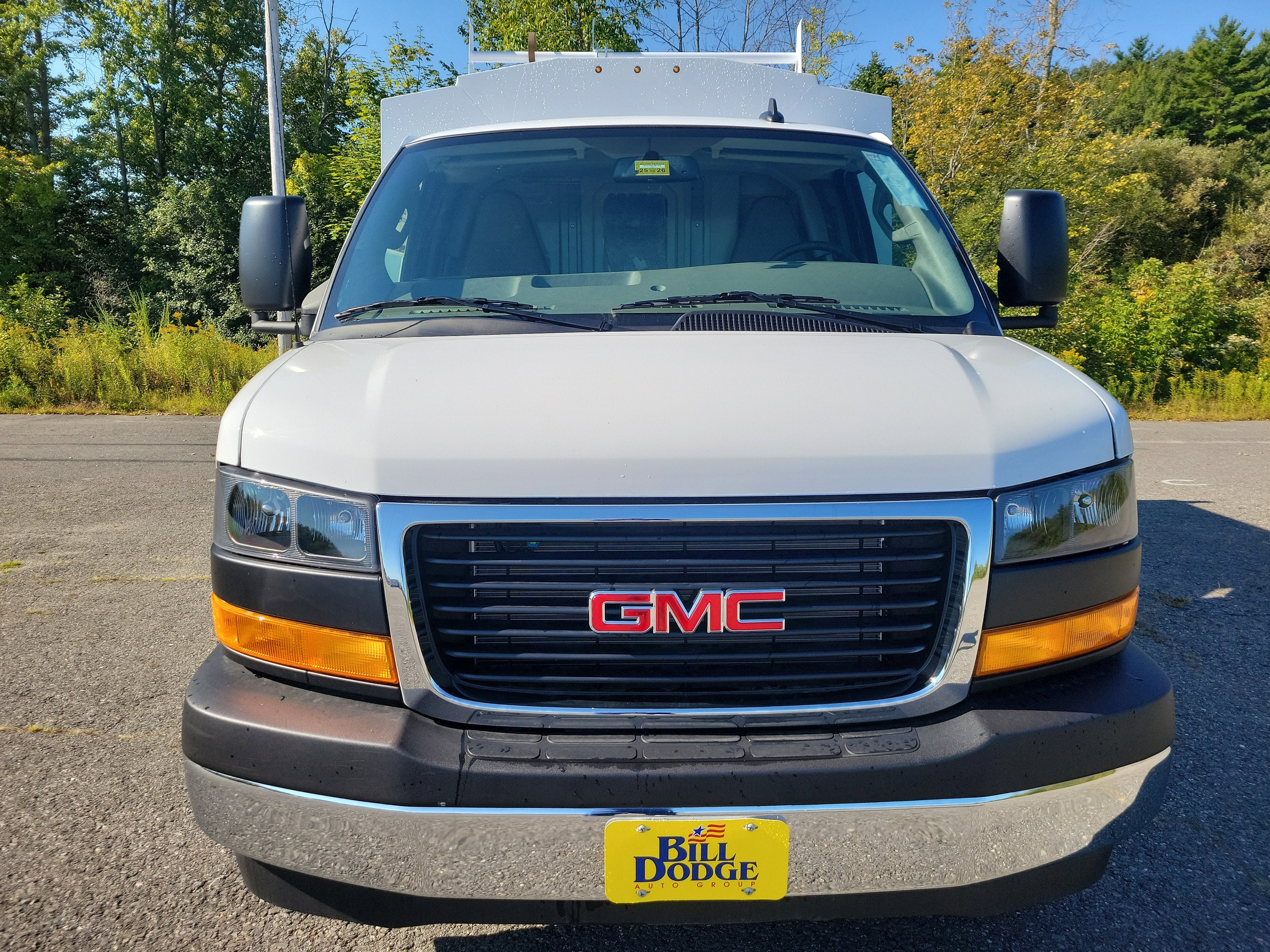 2025 GMC Savana Cutaway 3500 1WT