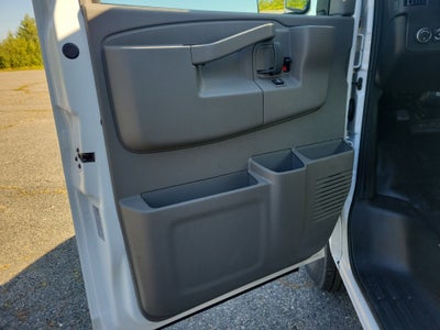 2025 GMC Savana Cutaway 3500 1WT