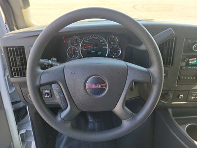 2025 GMC Savana Cutaway 3500 1WT