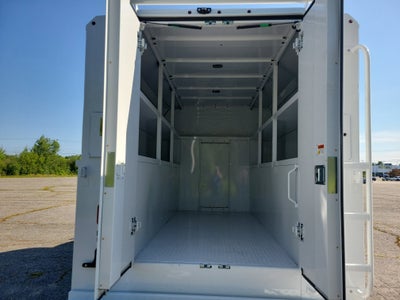 2025 GMC Savana Cutaway 3500 1WT