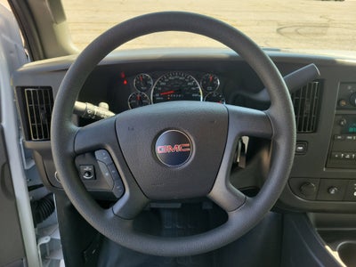 2025 GMC Savana Cutaway 3500 1WT