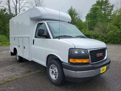 2025 GMC Savana Cutaway 3500 1WT