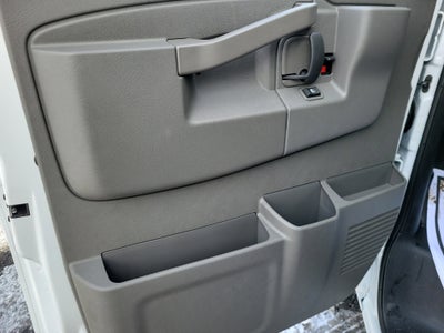 2025 GMC Savana Cutaway 3500 1WT