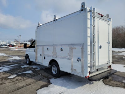 2025 GMC Savana Cutaway 3500 1WT