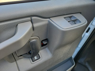 2025 GMC Savana Cutaway 3500 1WT