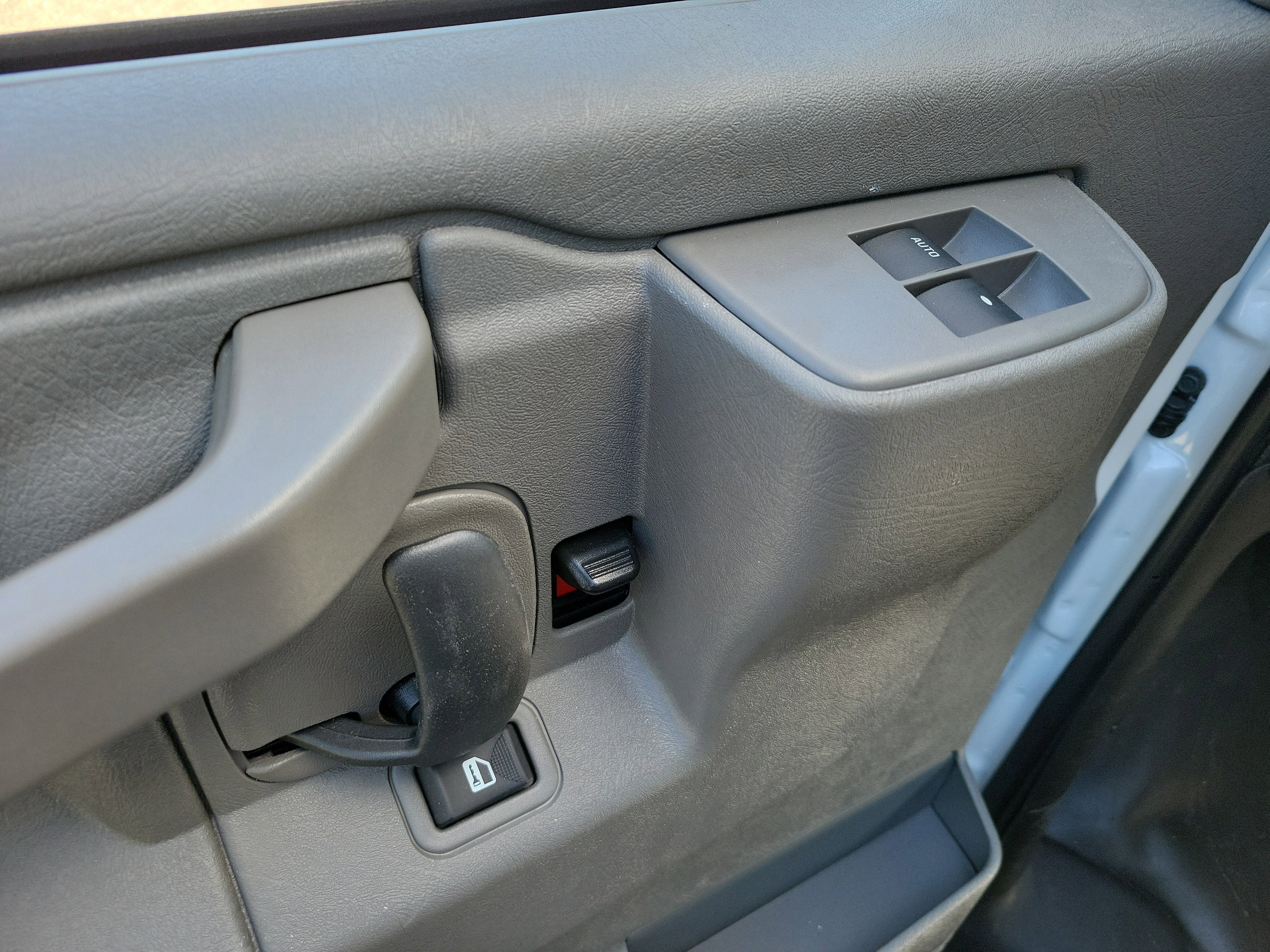 2025 GMC Savana Cutaway 3500 1WT