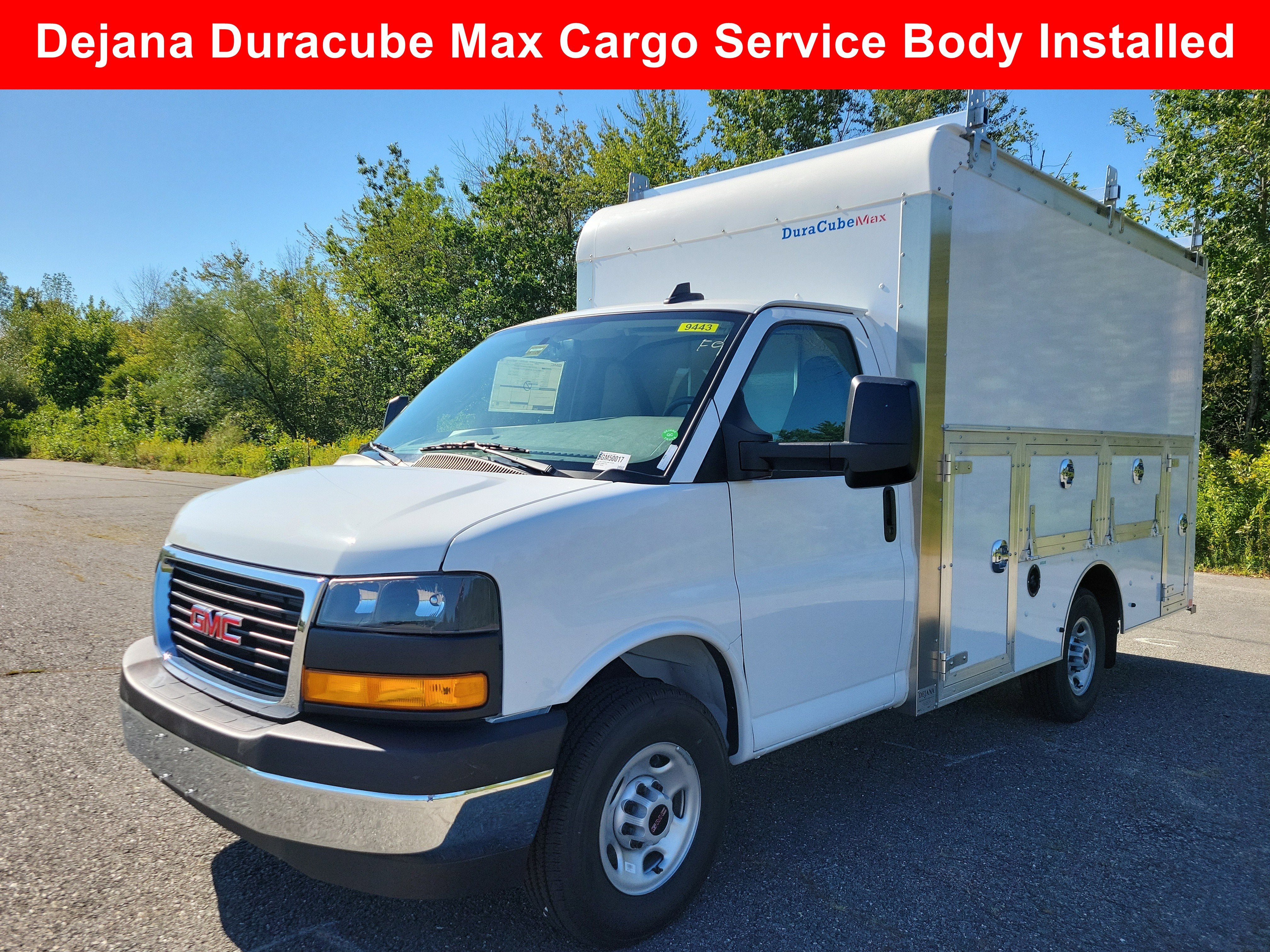 2025 GMC Savana Cutaway 3500 1WT