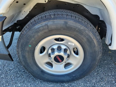 2025 GMC Savana Cutaway 3500 1WT