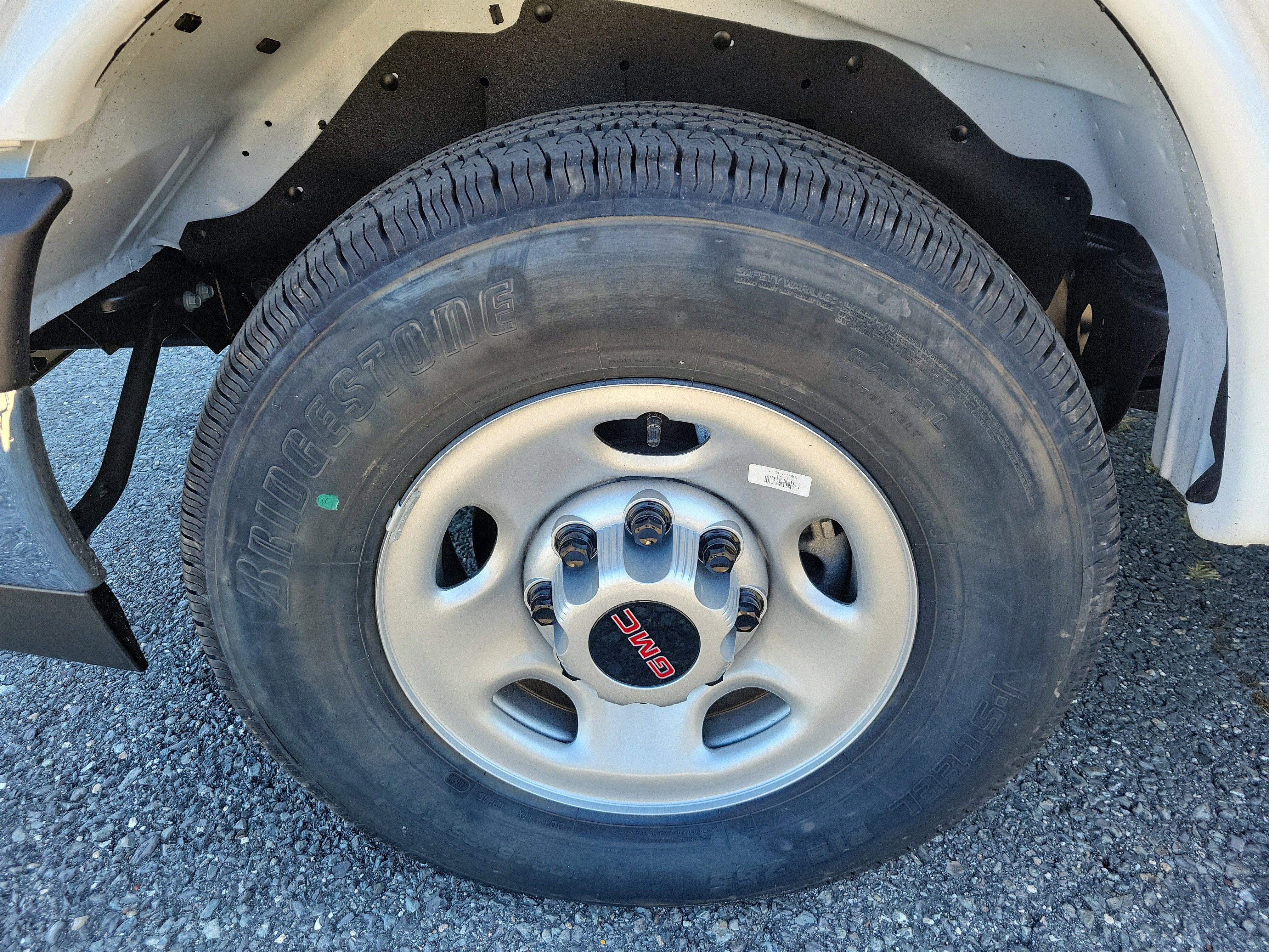 2025 GMC Savana Cutaway 3500 1WT