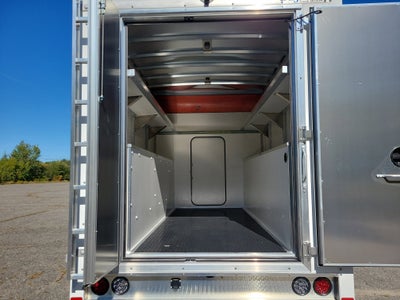 2025 GMC Savana Cutaway 3500 1WT