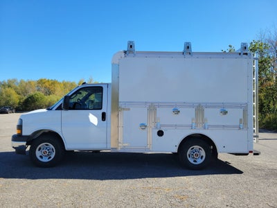 2025 GMC Savana Cutaway 3500 1WT