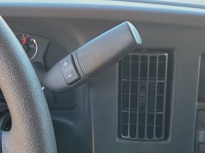 2025 GMC Savana Cutaway 3500 1WT