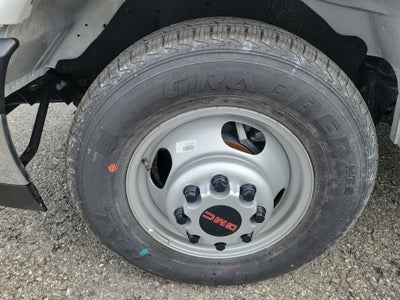 2025 GMC Savana Cutaway 3500 1WT