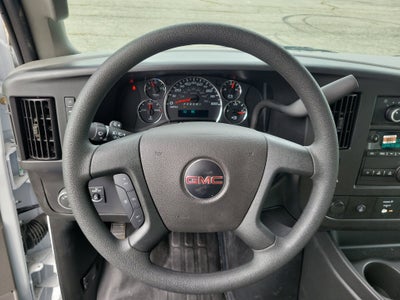 2025 GMC Savana Cutaway 3500 1WT