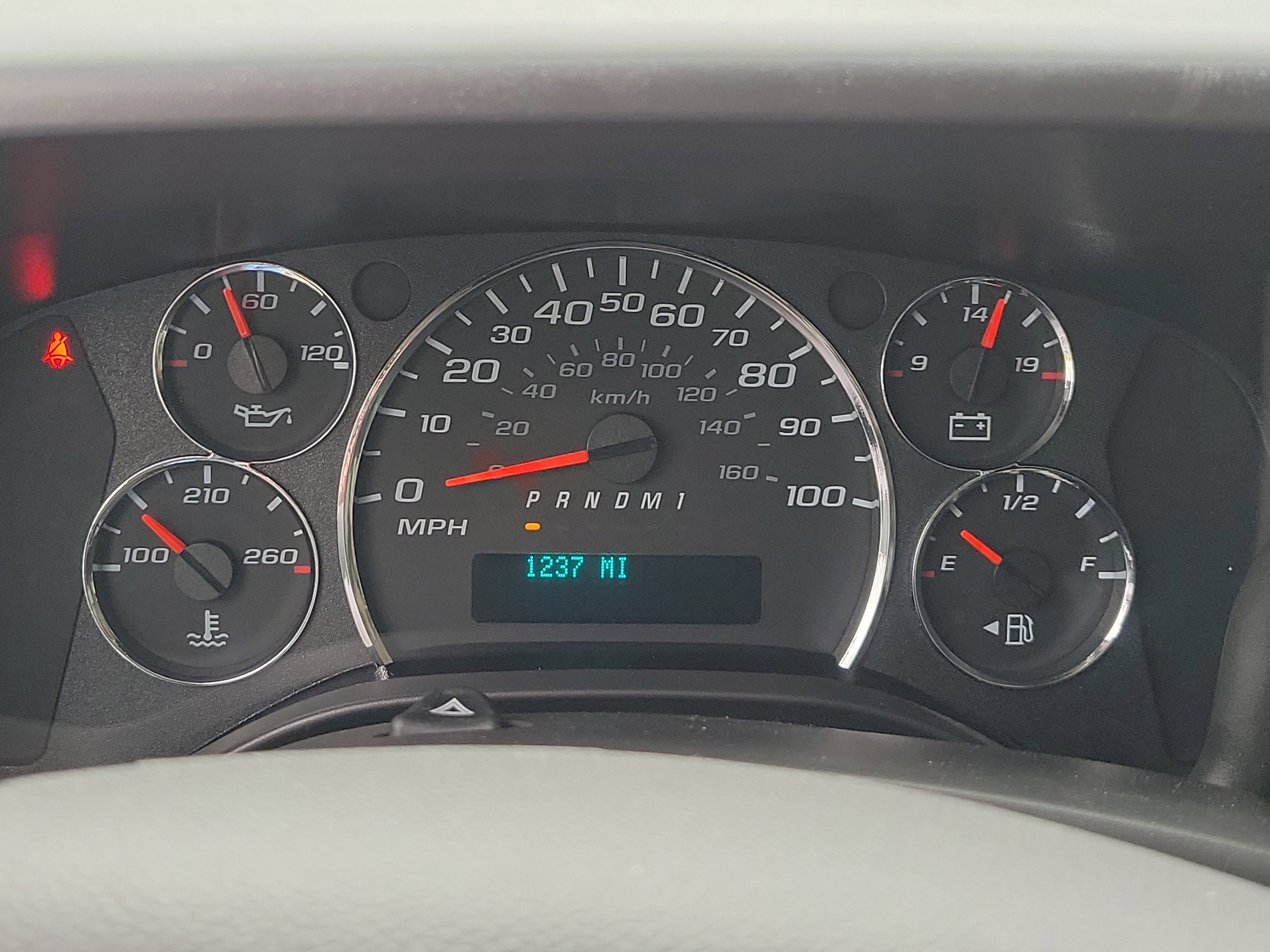 2025 GMC Savana Cutaway 3500 1WT