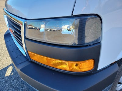 2025 GMC Savana Cutaway 3500 1WT