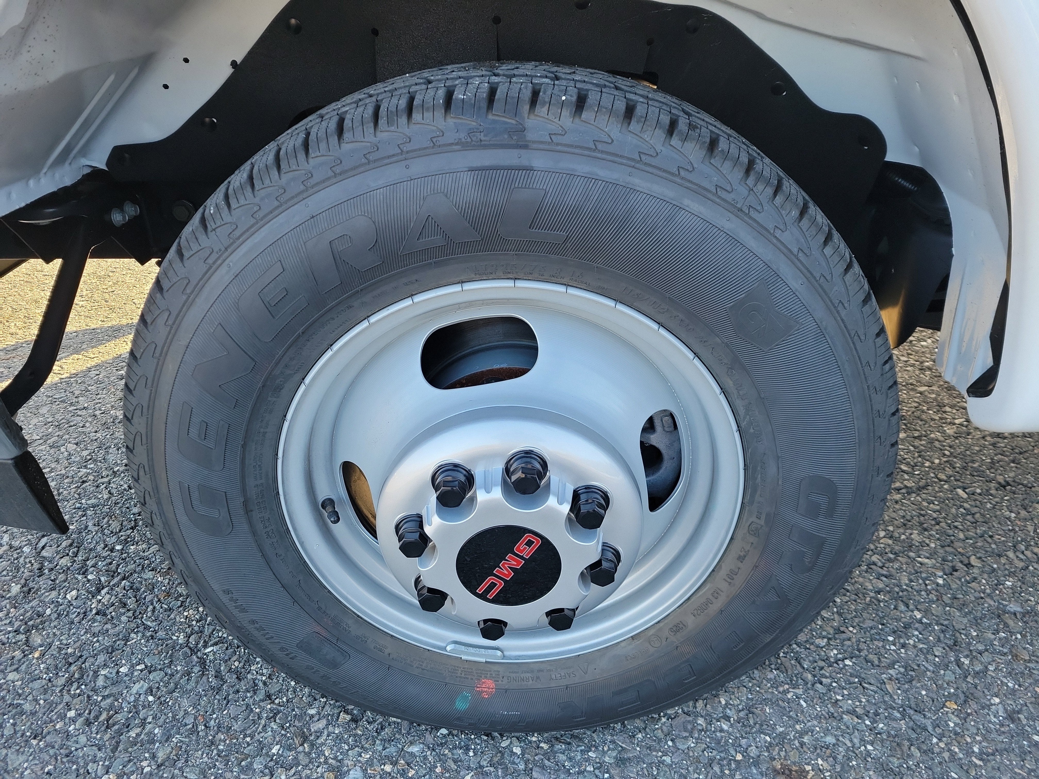 2025 GMC Savana Cutaway 4500 2WT