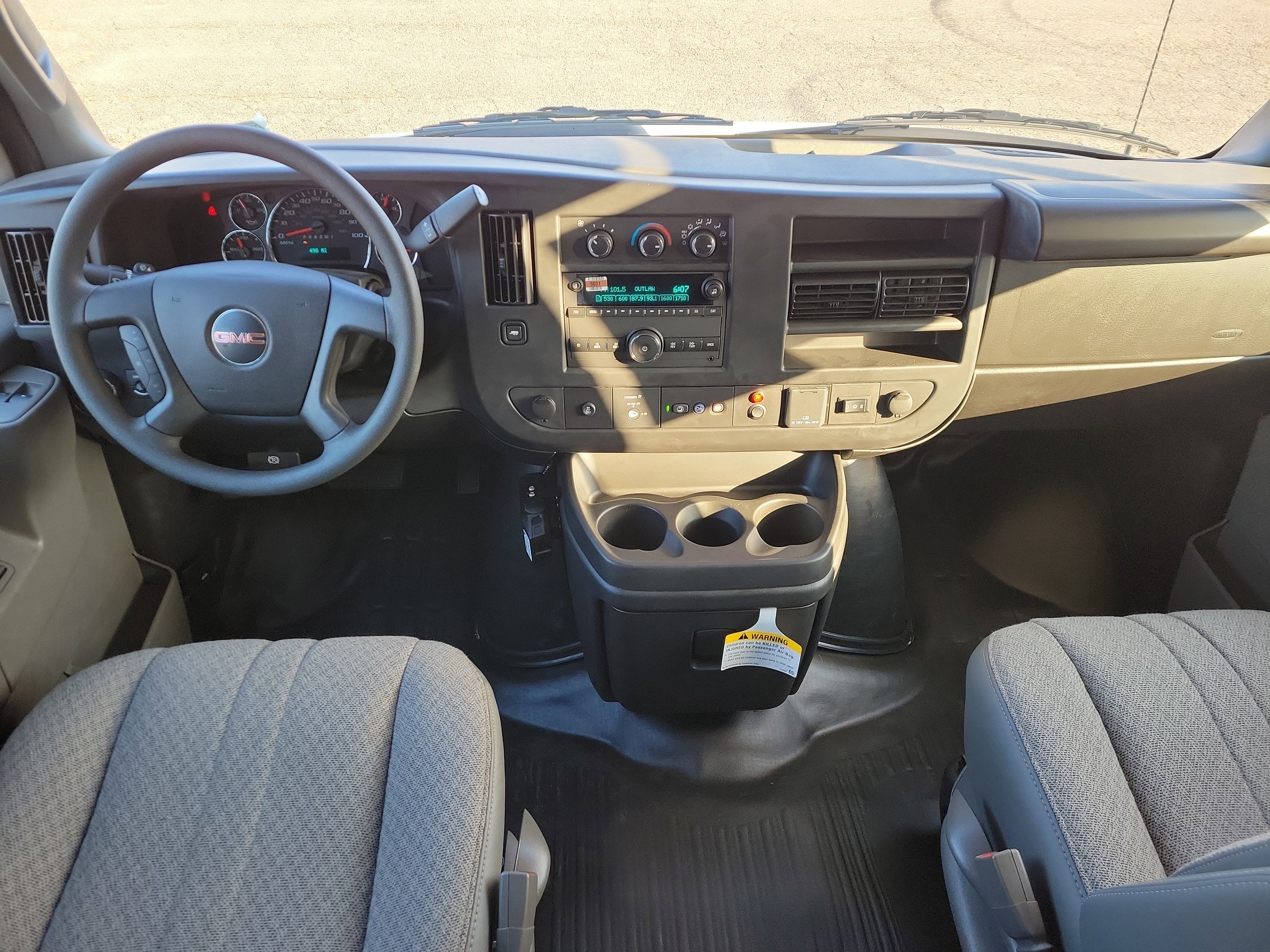 2025 GMC Savana Cutaway 4500 2WT