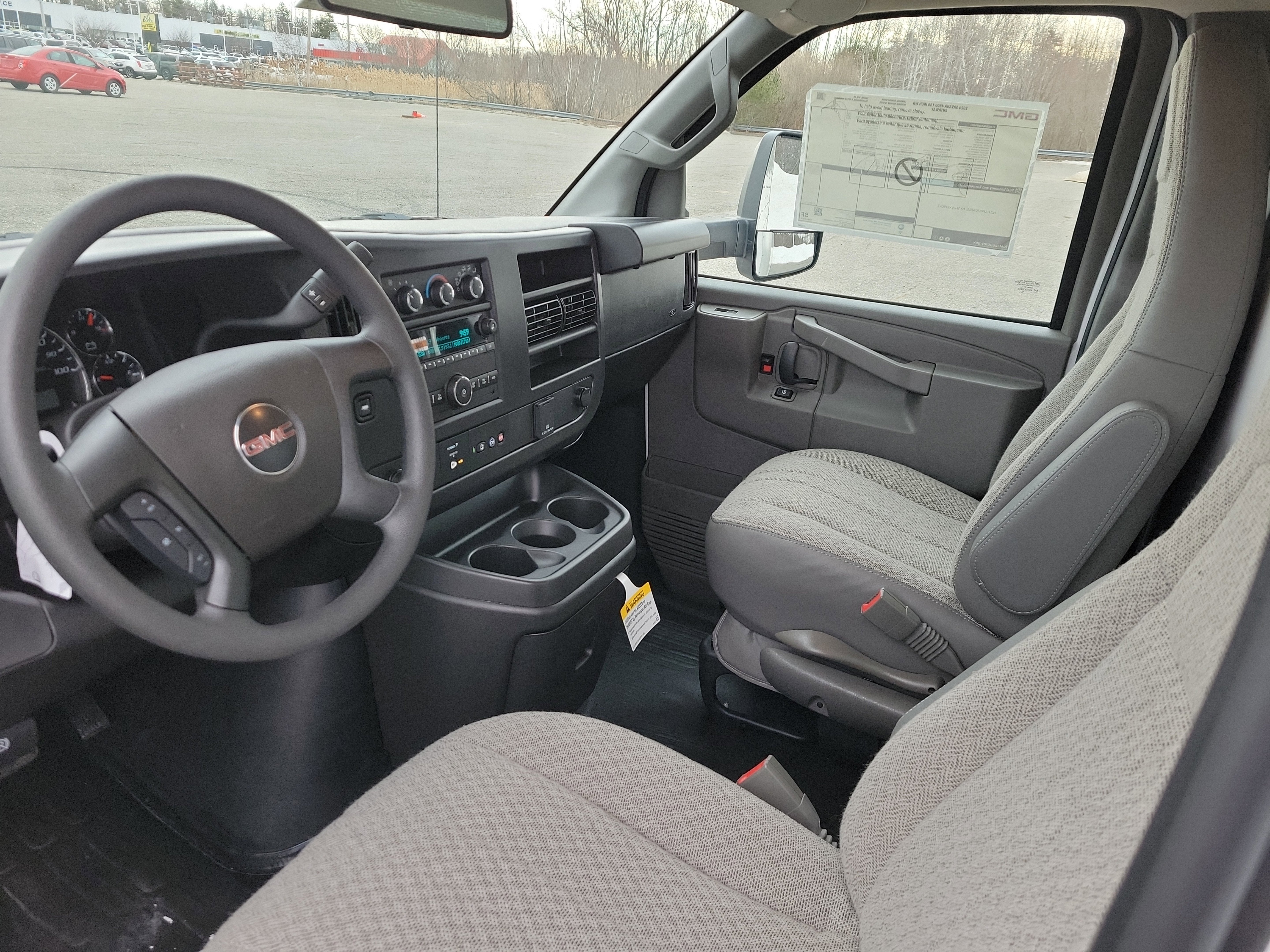 2025 GMC Savana Cutaway 4500 2WT