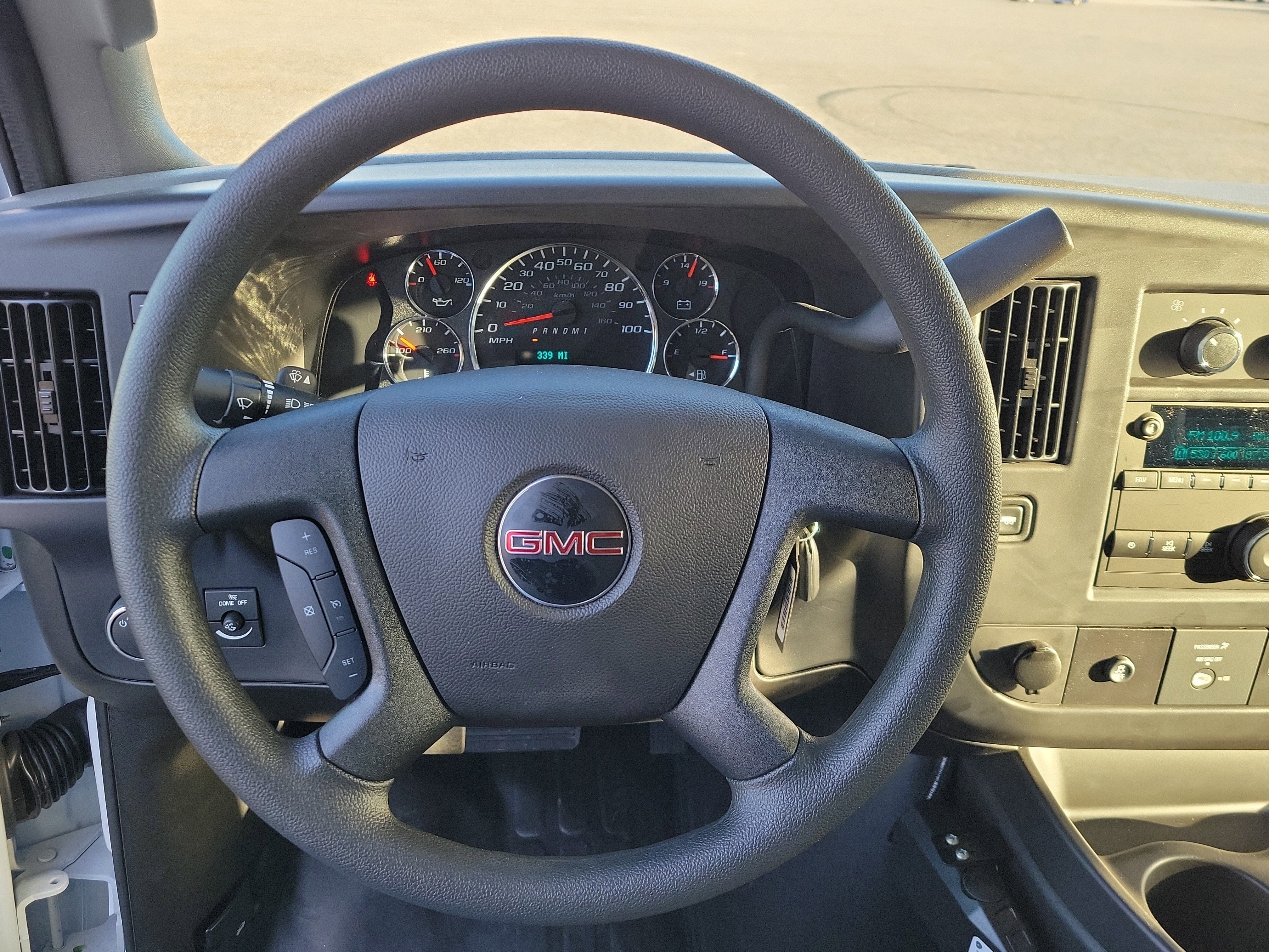 2025 GMC Savana Cutaway 4500 2WT