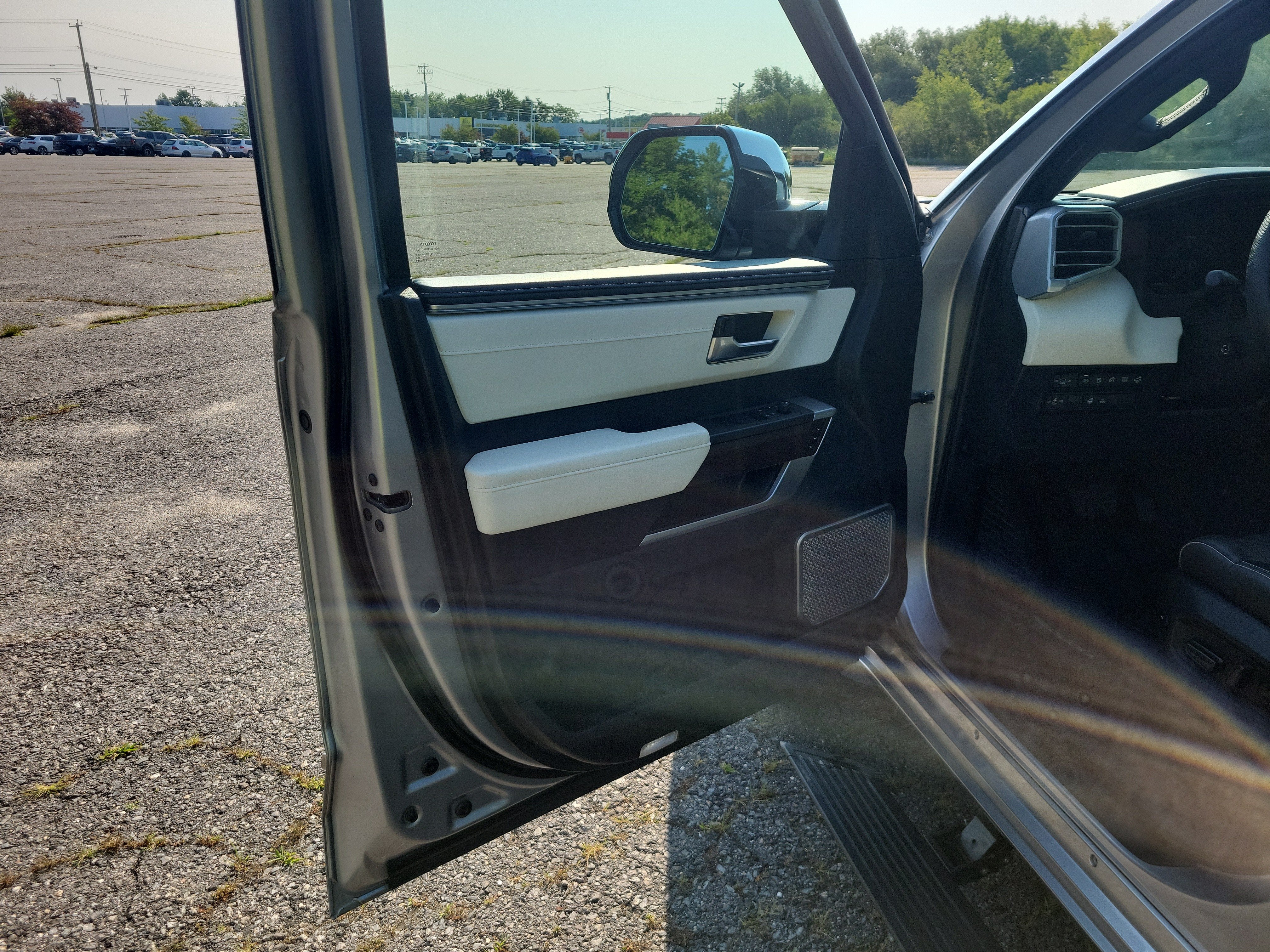 2024 Toyota Sequoia Capstone